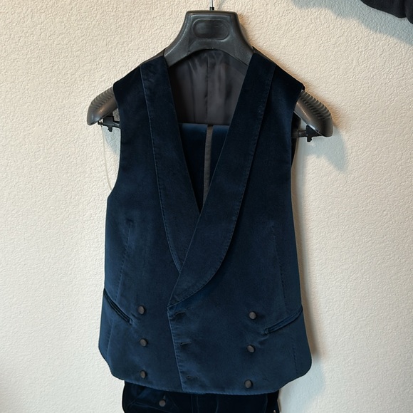 SuitSupply 3 piece unworn BNWT blue velvet tuxedo. - Picture 4 of 7